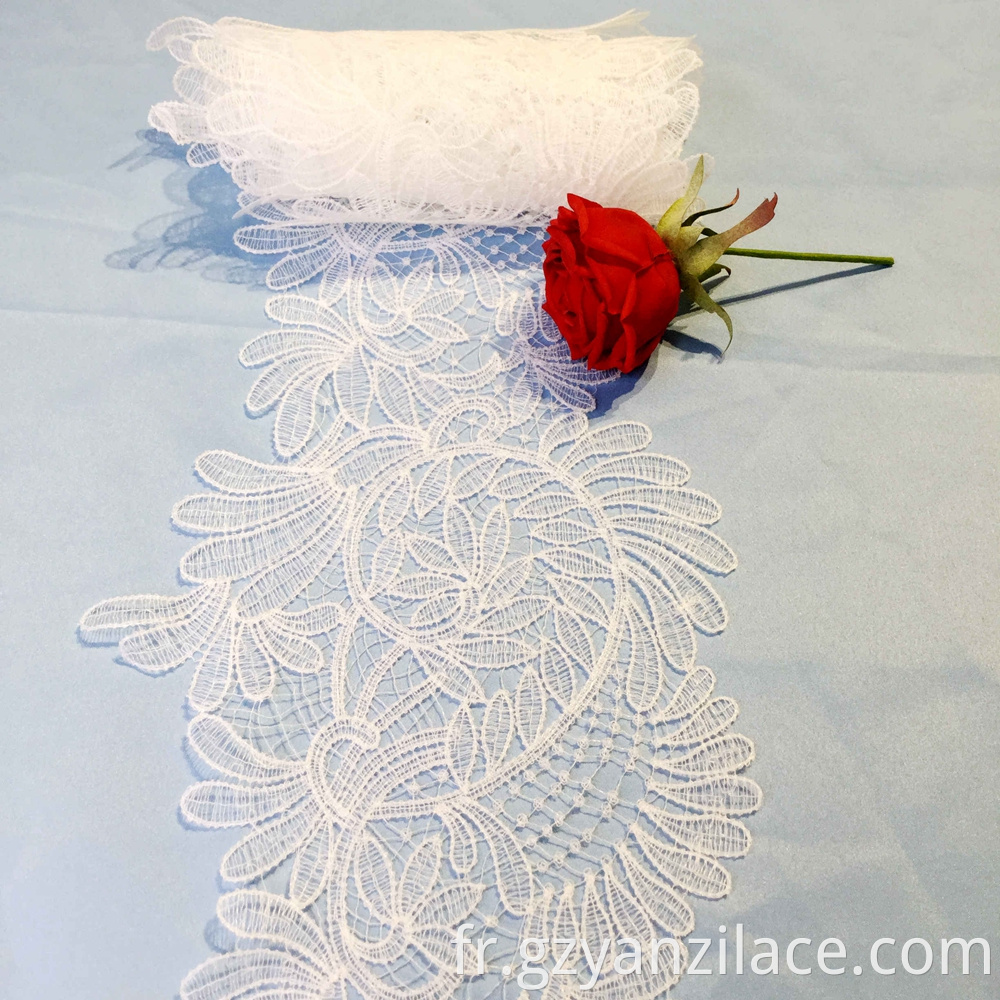 Simplicity Lace Trim